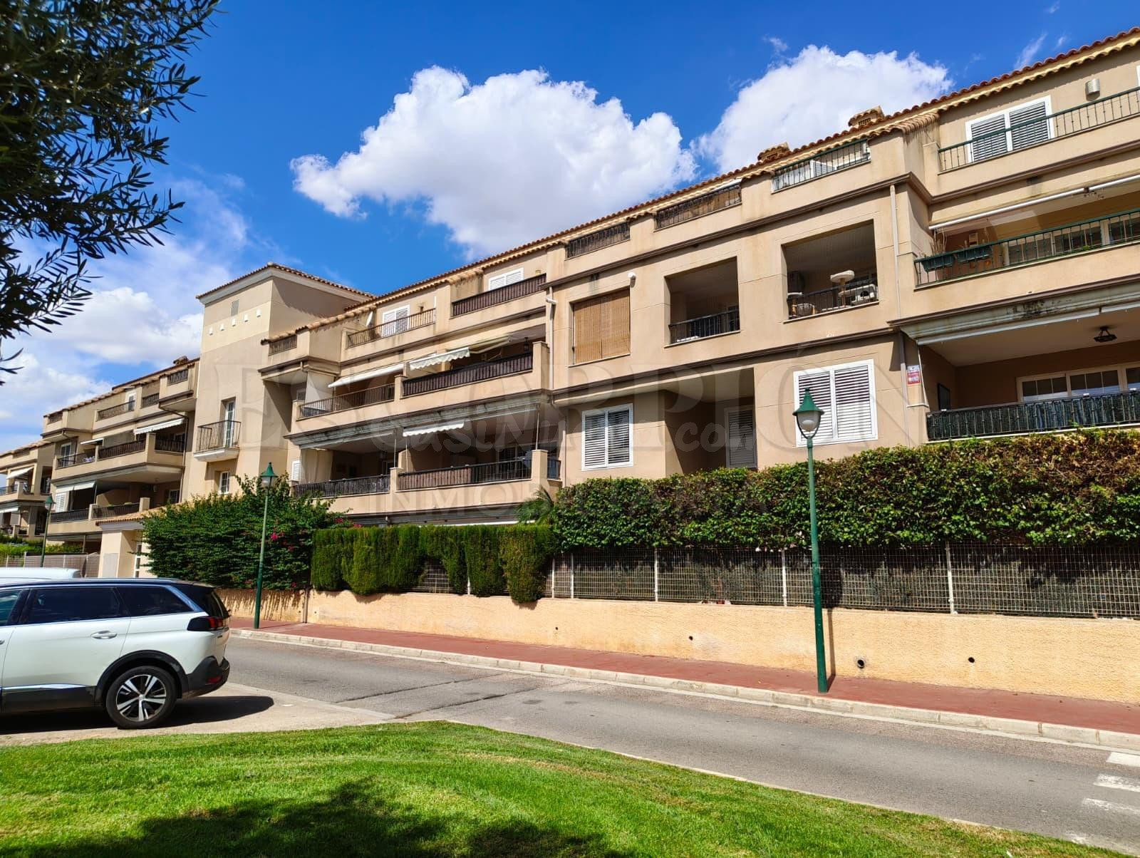 Plaza de garaje a la venta en Residencial Olivos