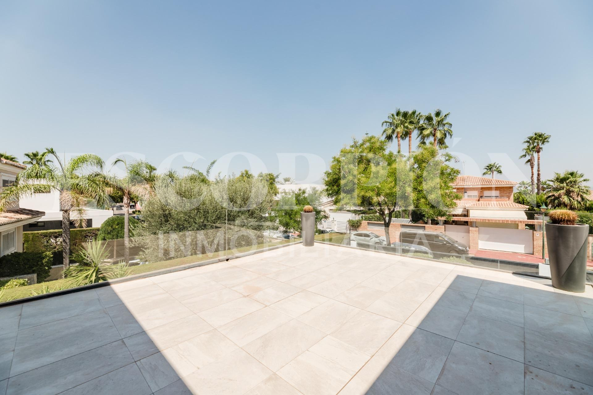 Espectacular villa en venta en Urbanización Torre en Conill - foto 4