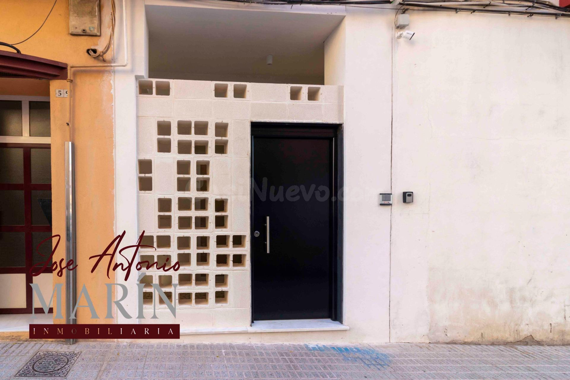 Apartamento a estrenar con patio en Pardaleras. - foto 2