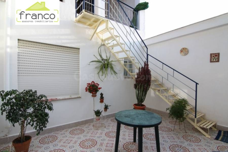 CASA EN VENTA EN EL CENTRO DE ALGUAZAS JUNTO A IGLESIA DE SA - foto 5