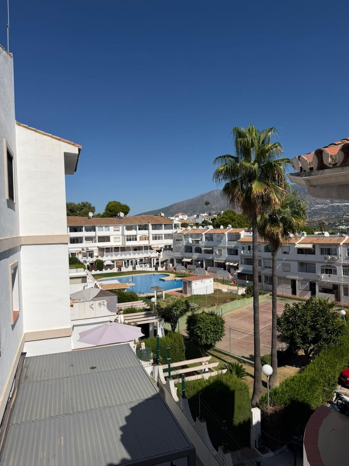 Dúplex con vistas al mar en Cerros del Águila, Mijas Costa