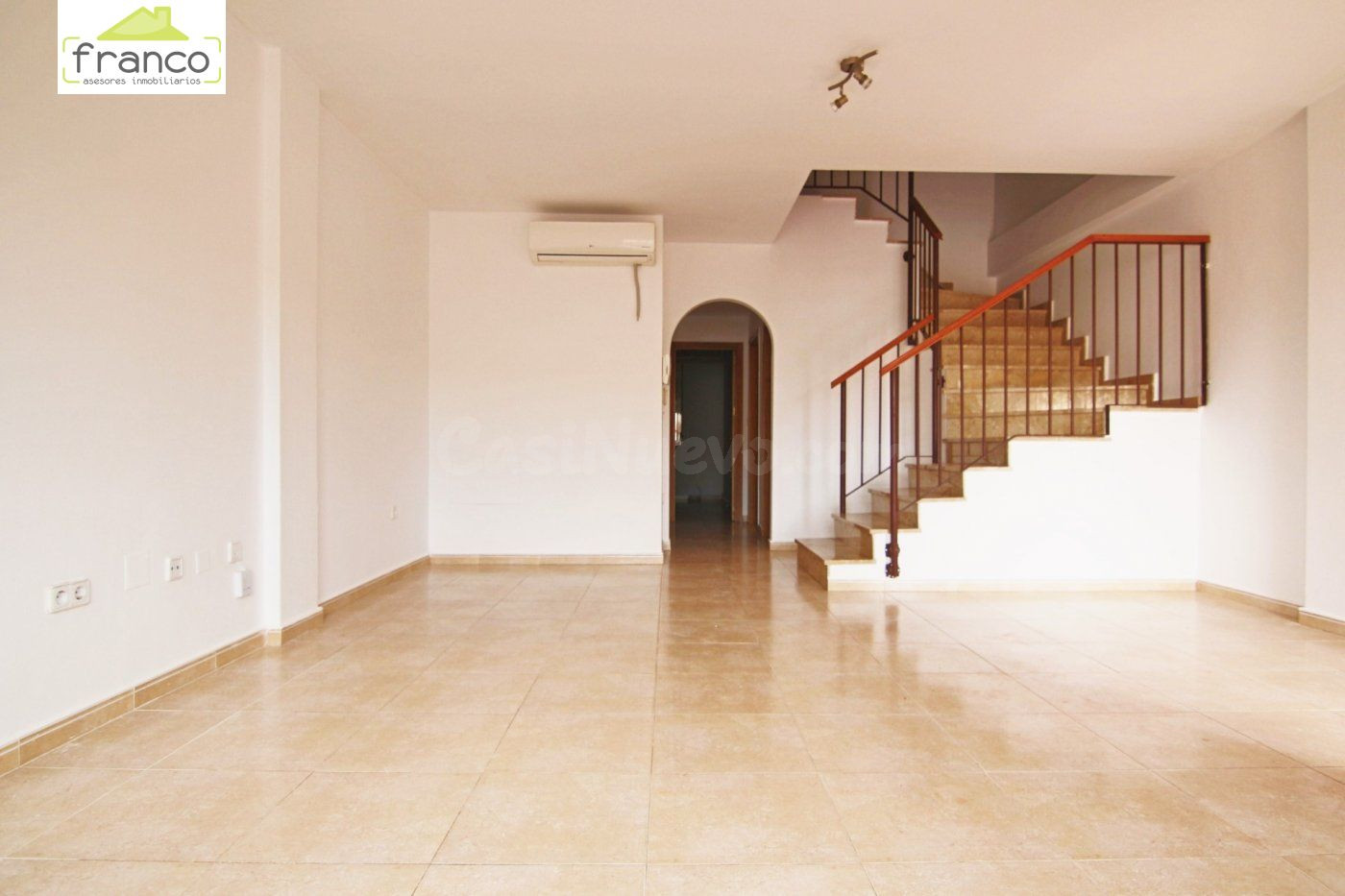 PRODUCTO PARA INVERSORES. VIVIENDA ALQUILADA. ADOSADO EN LOS - foto 3