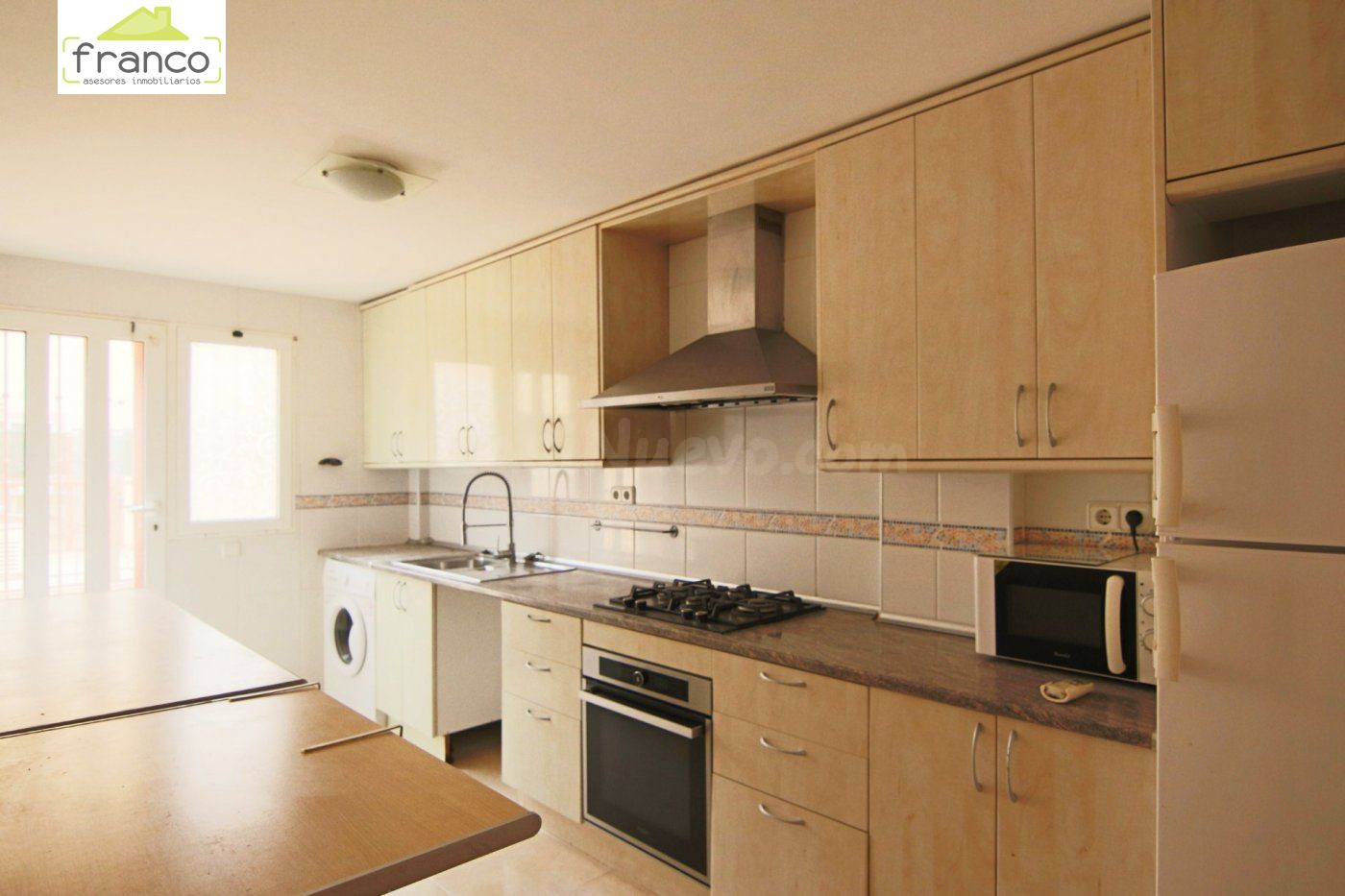 PRODUCTO PARA INVERSORES. VIVIENDA ALQUILADA. ADOSADO EN LOS - foto 4