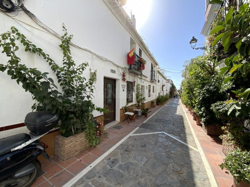 Encantadora Casa de Tres Plantas con Licencia Turística en e