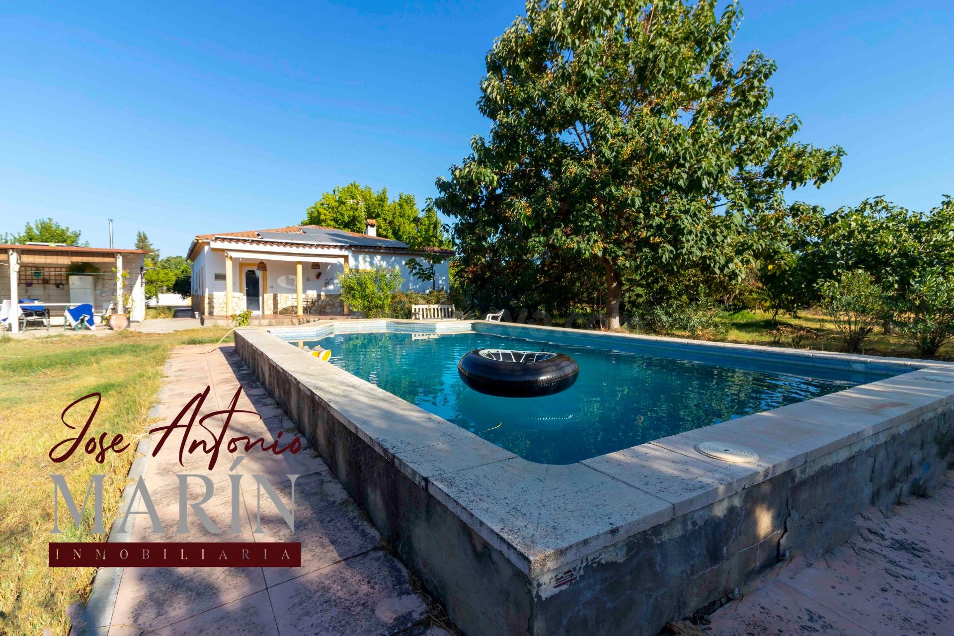 PARCELA CASA Y PISCINA EN DEHESILLA DE CALAMON