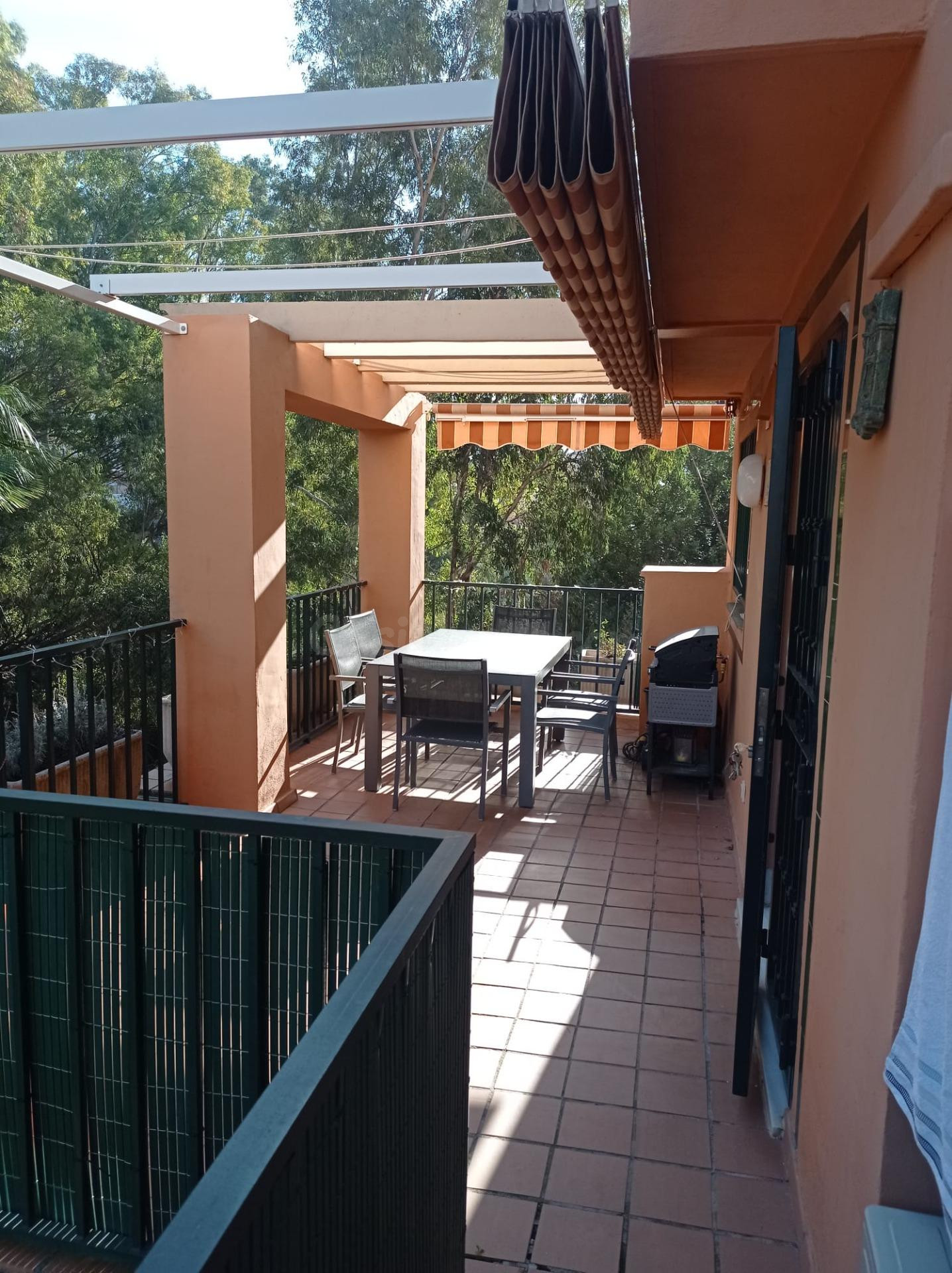 ✨ Vivienda con amplia terraza, garaje y trastero en Fuengiro