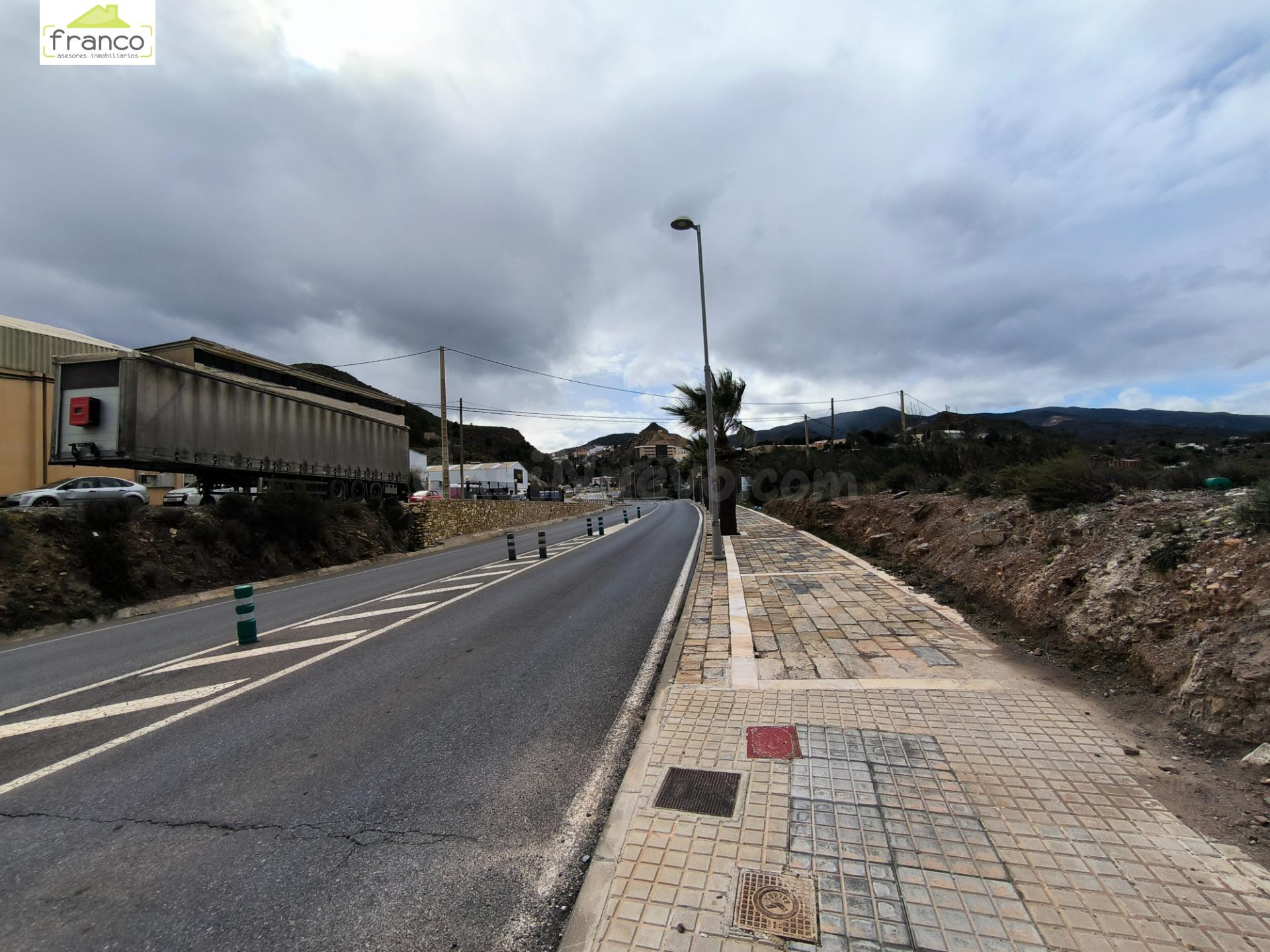 SOLAR USO TERCIARIO JUNTO A CENTRO TECNOLOGICO DE LA PIEDRA  - foto 2