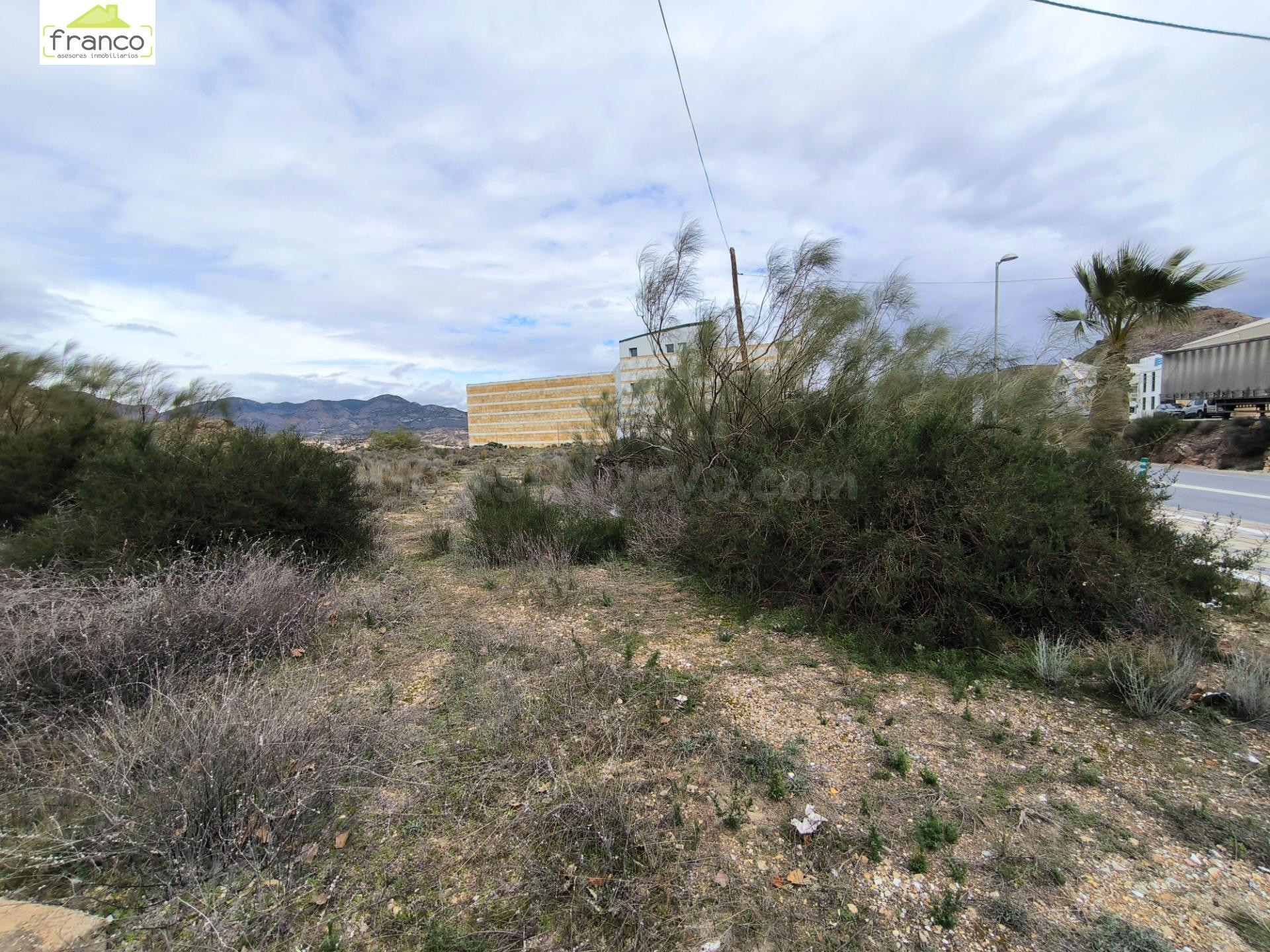 SOLAR USO TERCIARIO JUNTO A CENTRO TECNOLOGICO DE LA PIEDRA  - foto 5