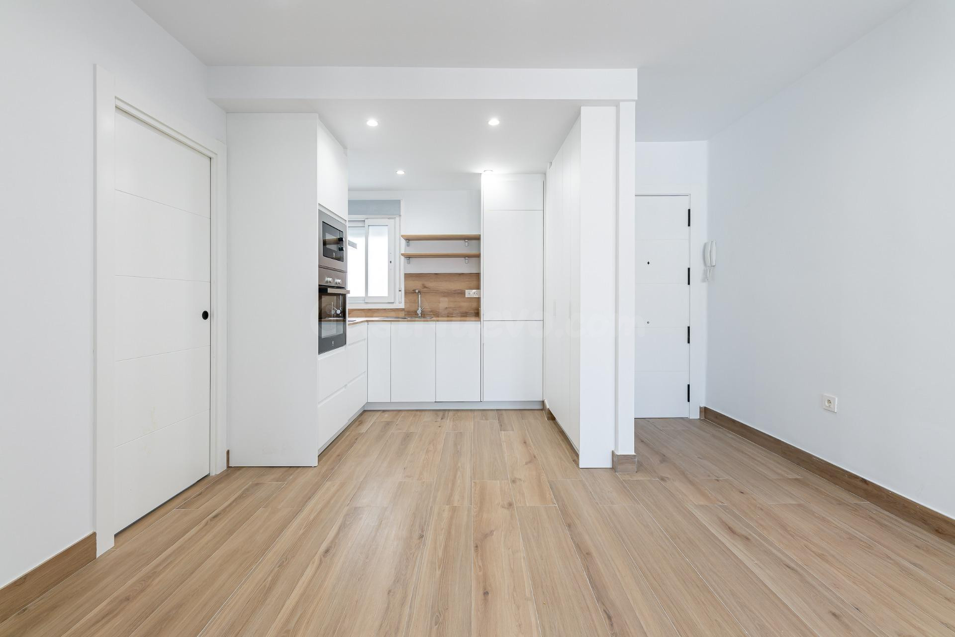 Amplio Apartamento con Licencia Turística en el Corazón de l - foto 3