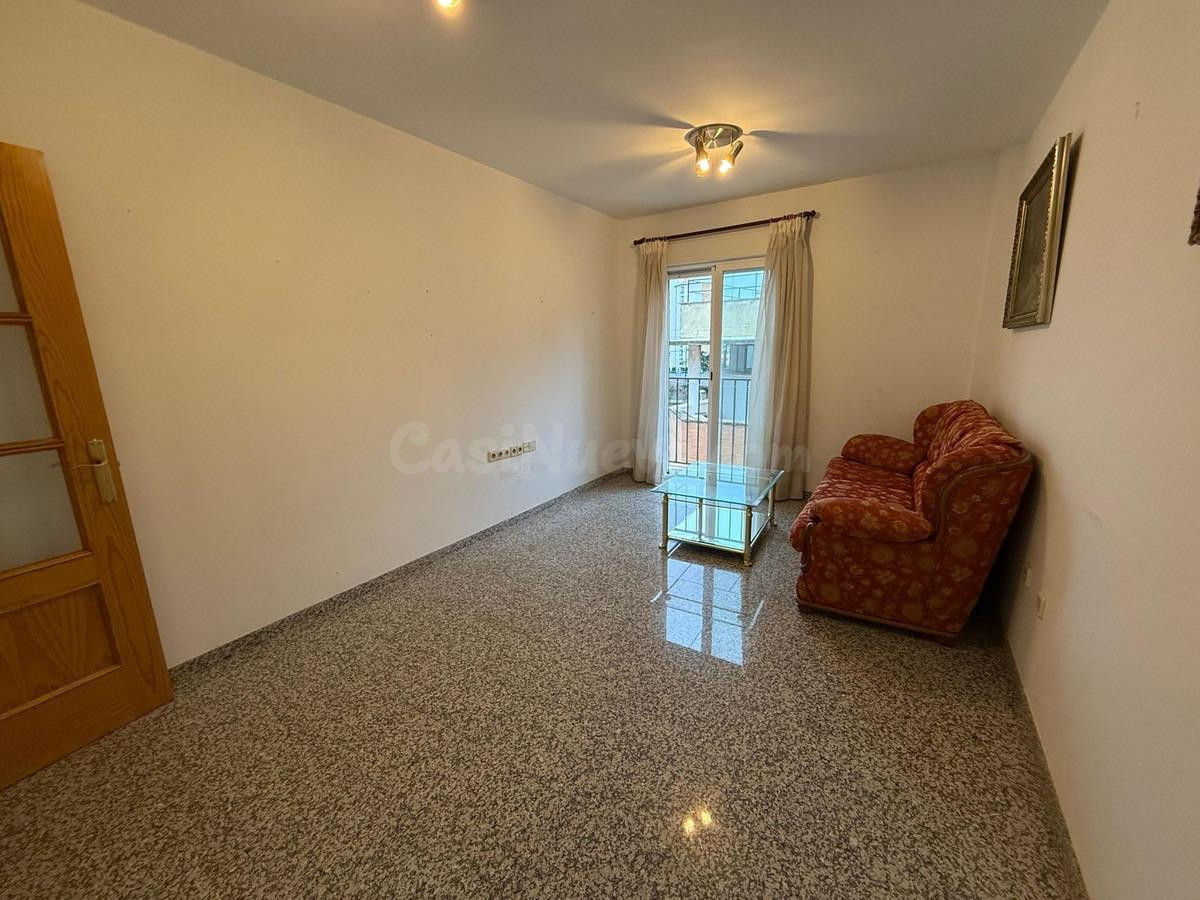 Atractivo Apartamento en Los Boliches con Garaje y Trastero - foto 3