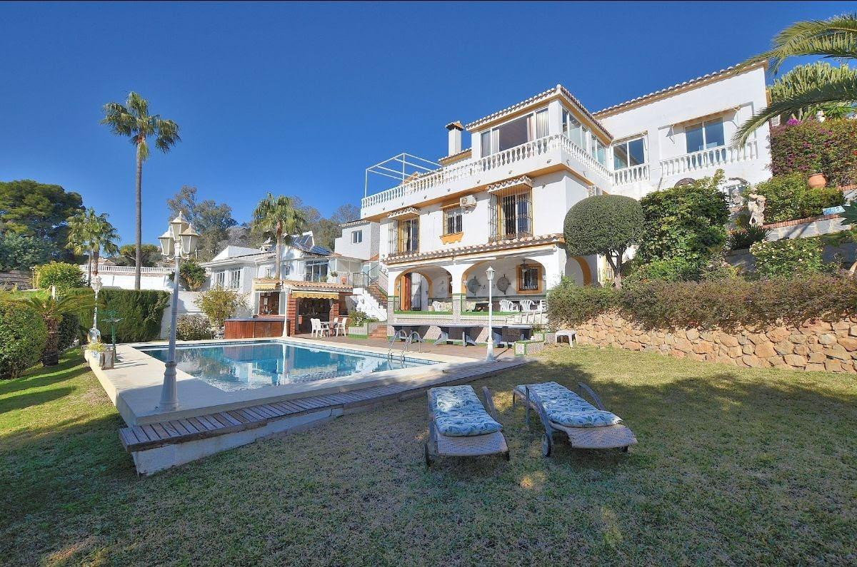 Villa con impresionantes VISTAS AL MAR, ubicada en Torremuel - foto 2