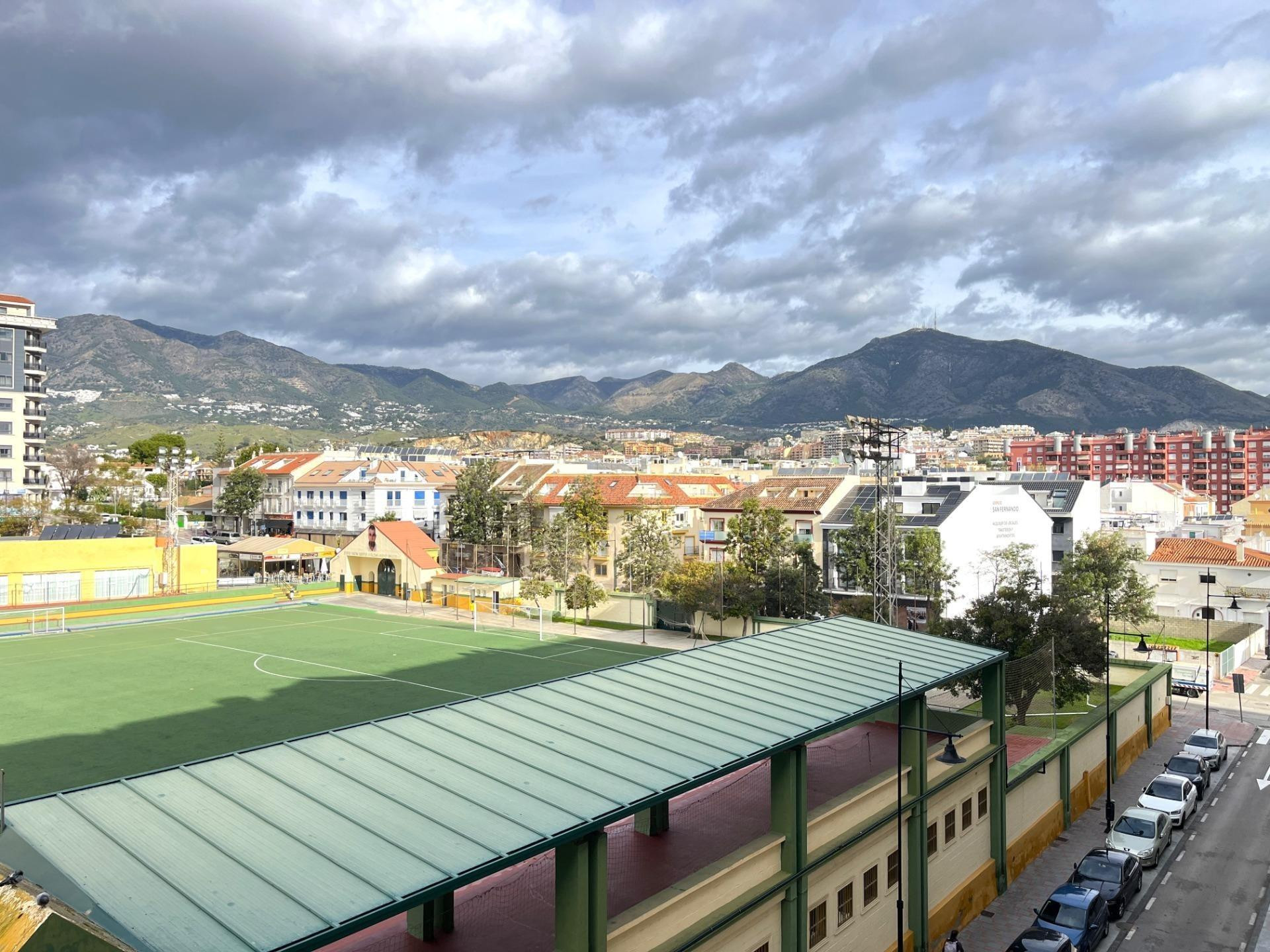 Exclusiva vivienda en venta en Los Boliches, a solo 200 metr - foto 3