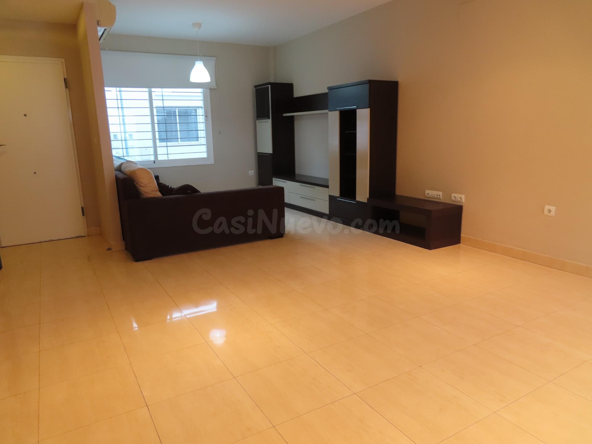 Chalet adosado en venta en Calle Clara Campoamor - foto 4