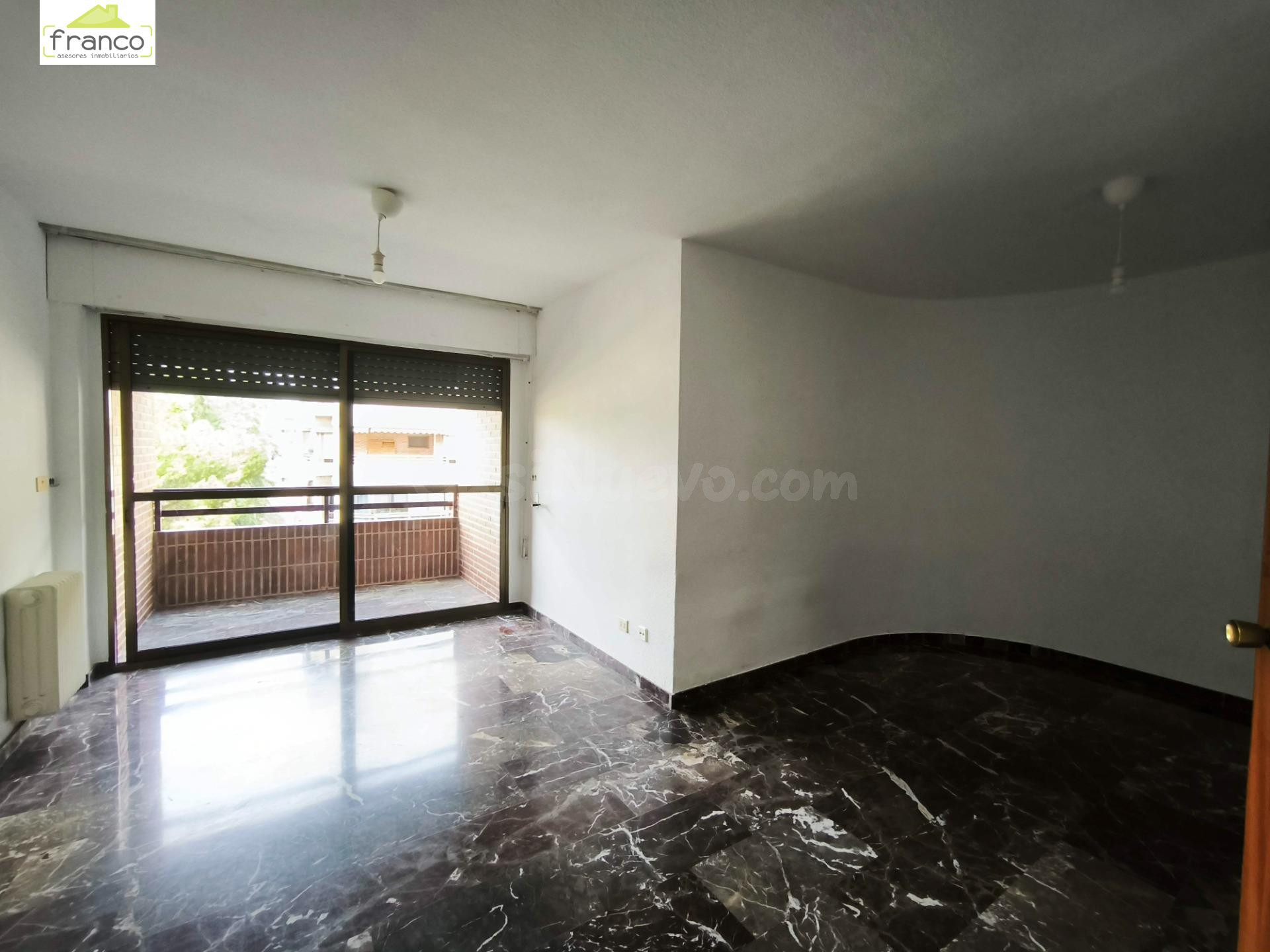 Vivienda de cuatro dormitorios junto a Jardín de la Pólvora - foto 5