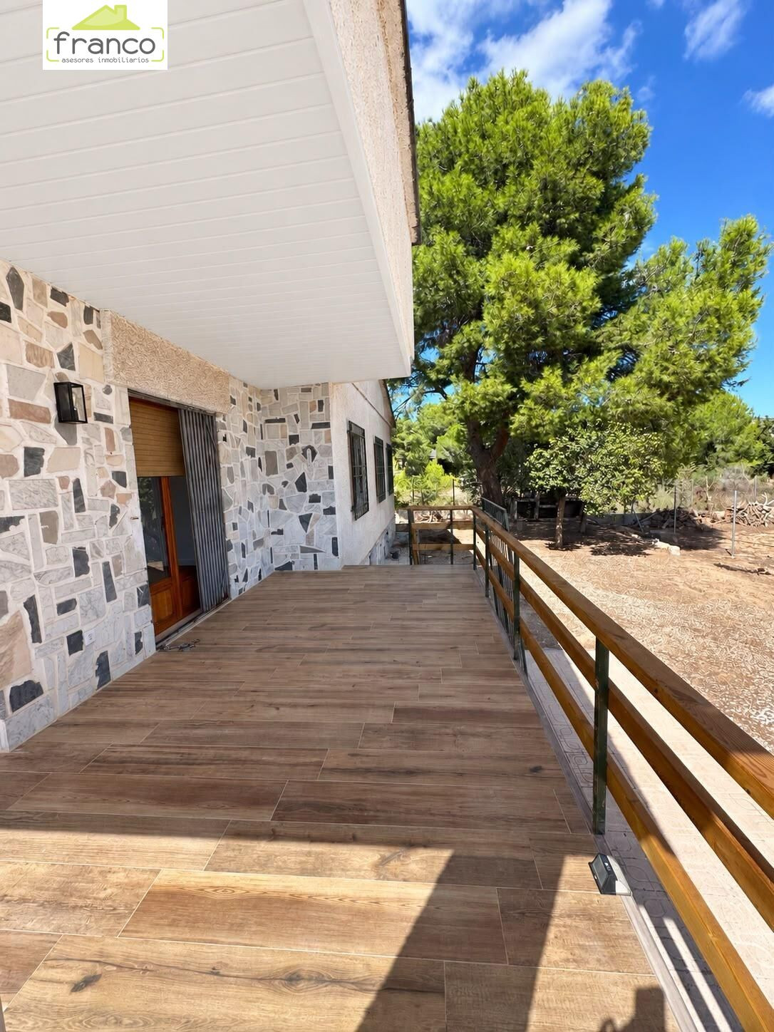 Encantador Chalet Reformado en Baños y Mendigo por solo €170 - foto 3