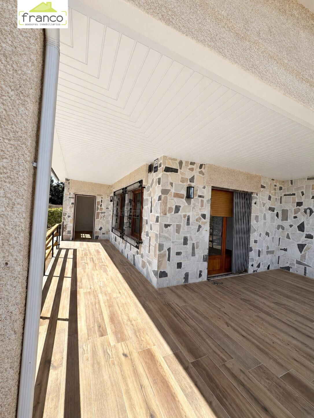 Encantador Chalet Reformado en Baños y Mendigo por solo €170 - foto 5