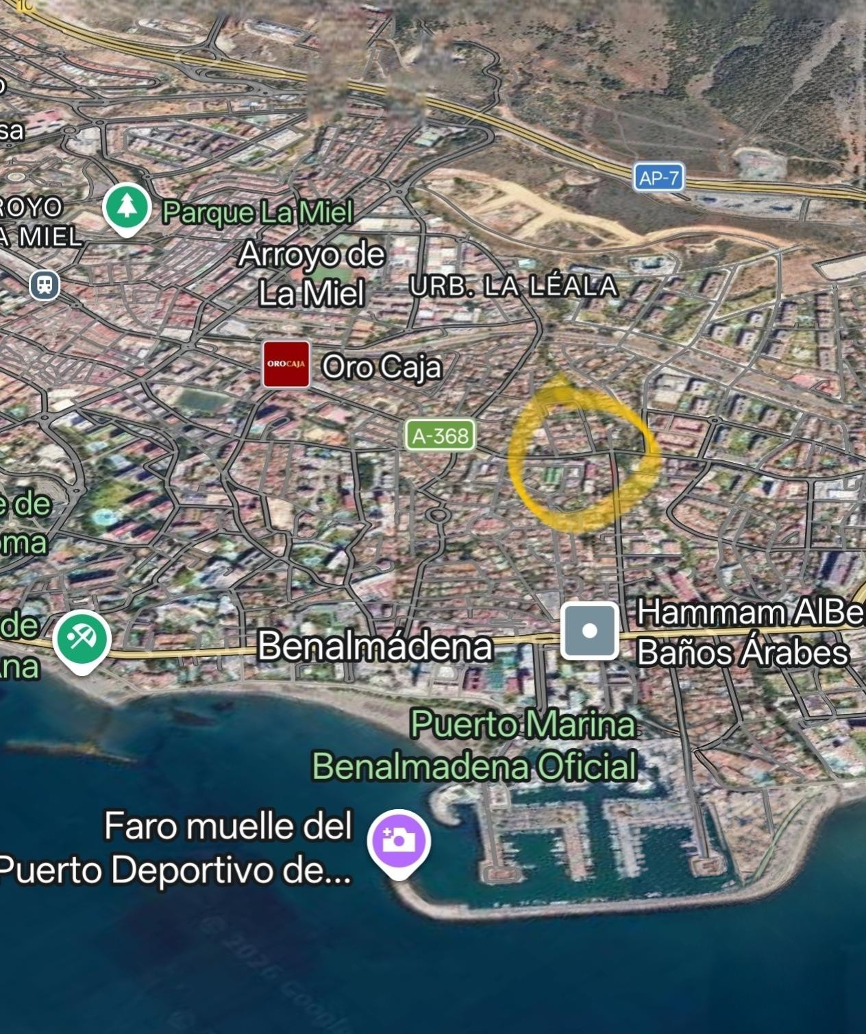 Oportunidad Única: Parcela Urbana Plana de 1.425 m2 en Av. C