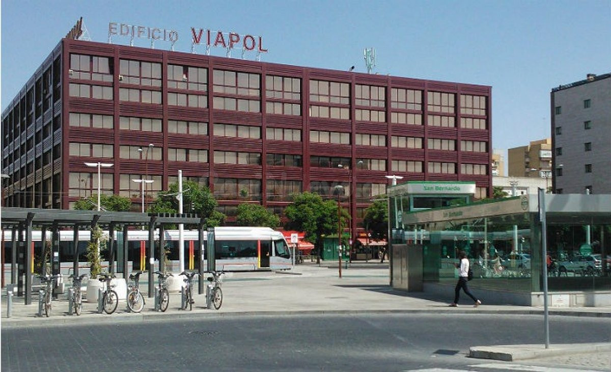 Oficina 80m² en alquiler - Buhaira - Huerta del Rey
