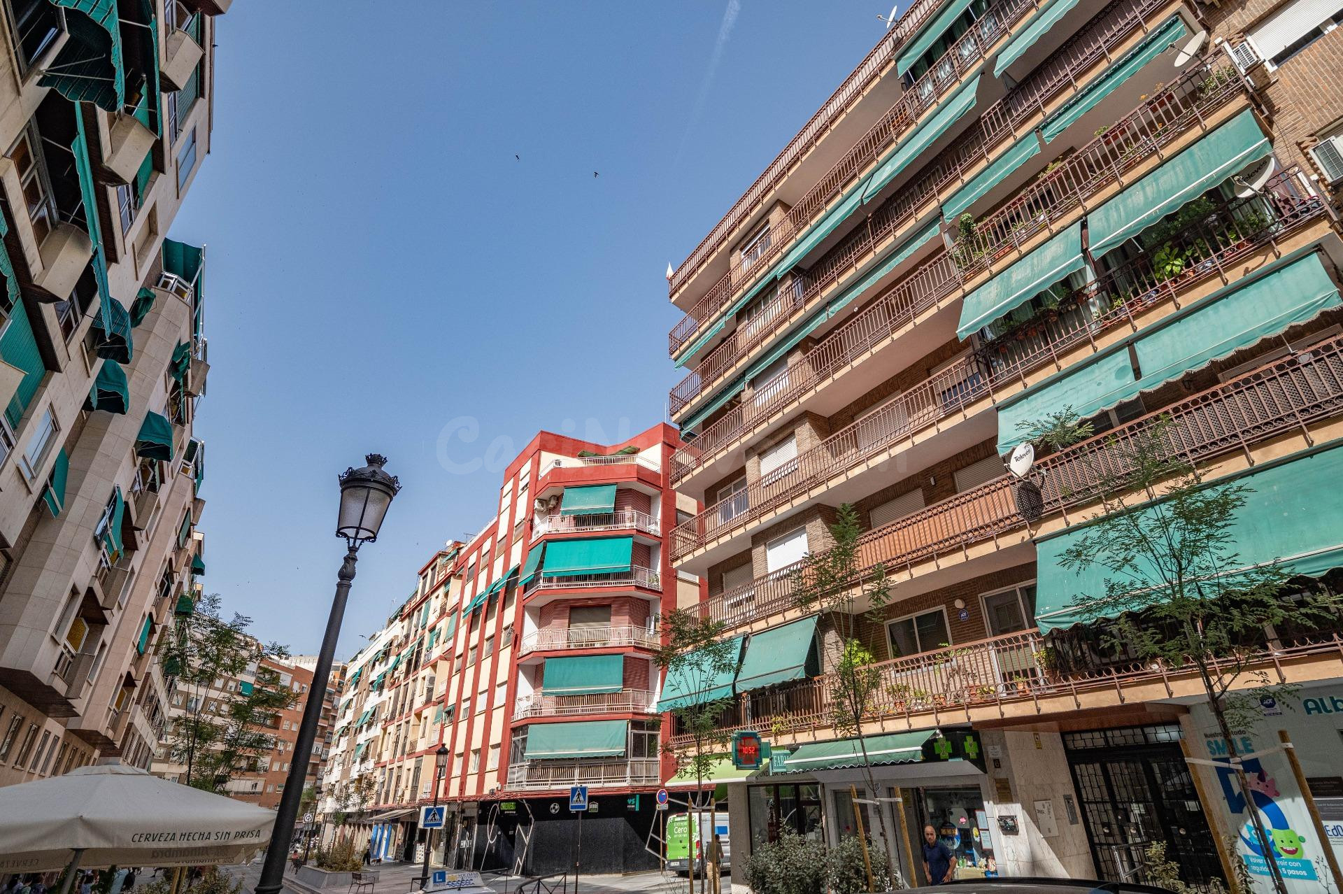 Impresionante piso en el centro de Granada. - foto 4