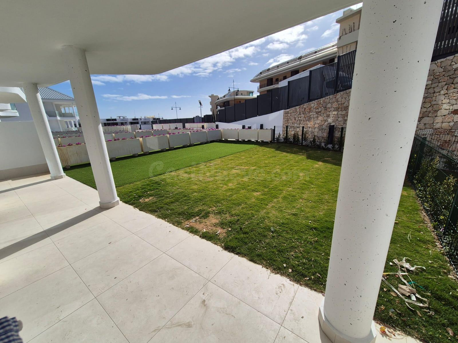 ¡Bienvenido a tu nuevo hogar en el exclusivo barrio de El Hi - foto 3