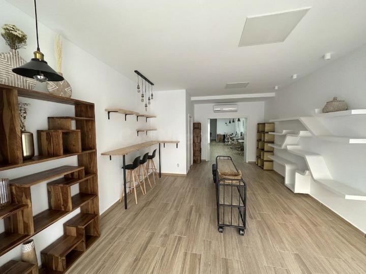 ¡ATENCIÓN AMANTES DEL DISEÑO! ESPECTACULAR ESPACIO TIPO LOFT CON PATIO PROPIO Y POTENCIAL DE CAMBIO DE USO - foto 2