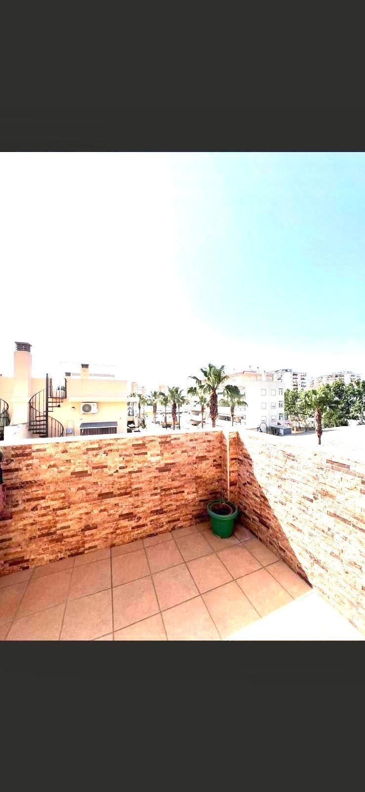 IMPRESIONANTE ÁTICO 4 DORMITORIOS CON 81 METROS DE TERRAZA T
