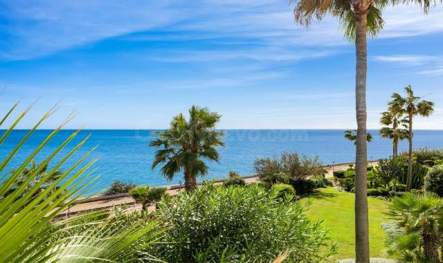 Apartamento en planta baja en venta en Estepona en primera l - foto 4