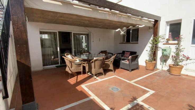 Gran casa mata de 3 plantas con licencia turística en el Cas - foto 2