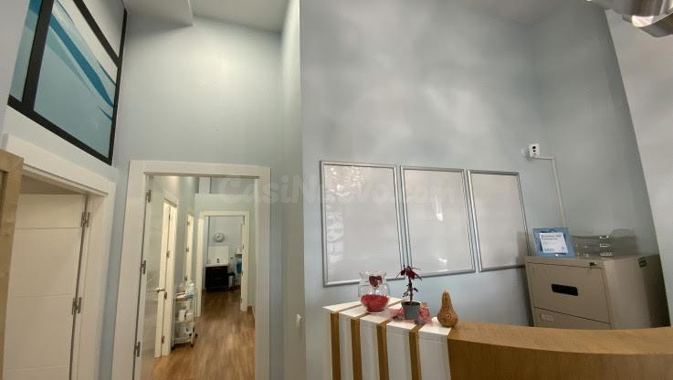 Impecable local comercial en Divina Pastora, Marbella