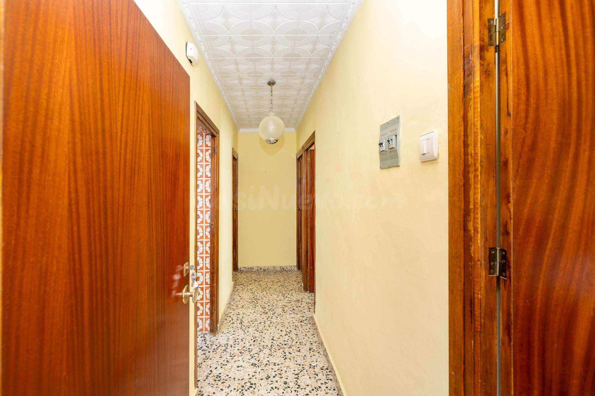 ¡Oportunidad en Lanjarón! Piso con balcón y un gran potencia - foto 5