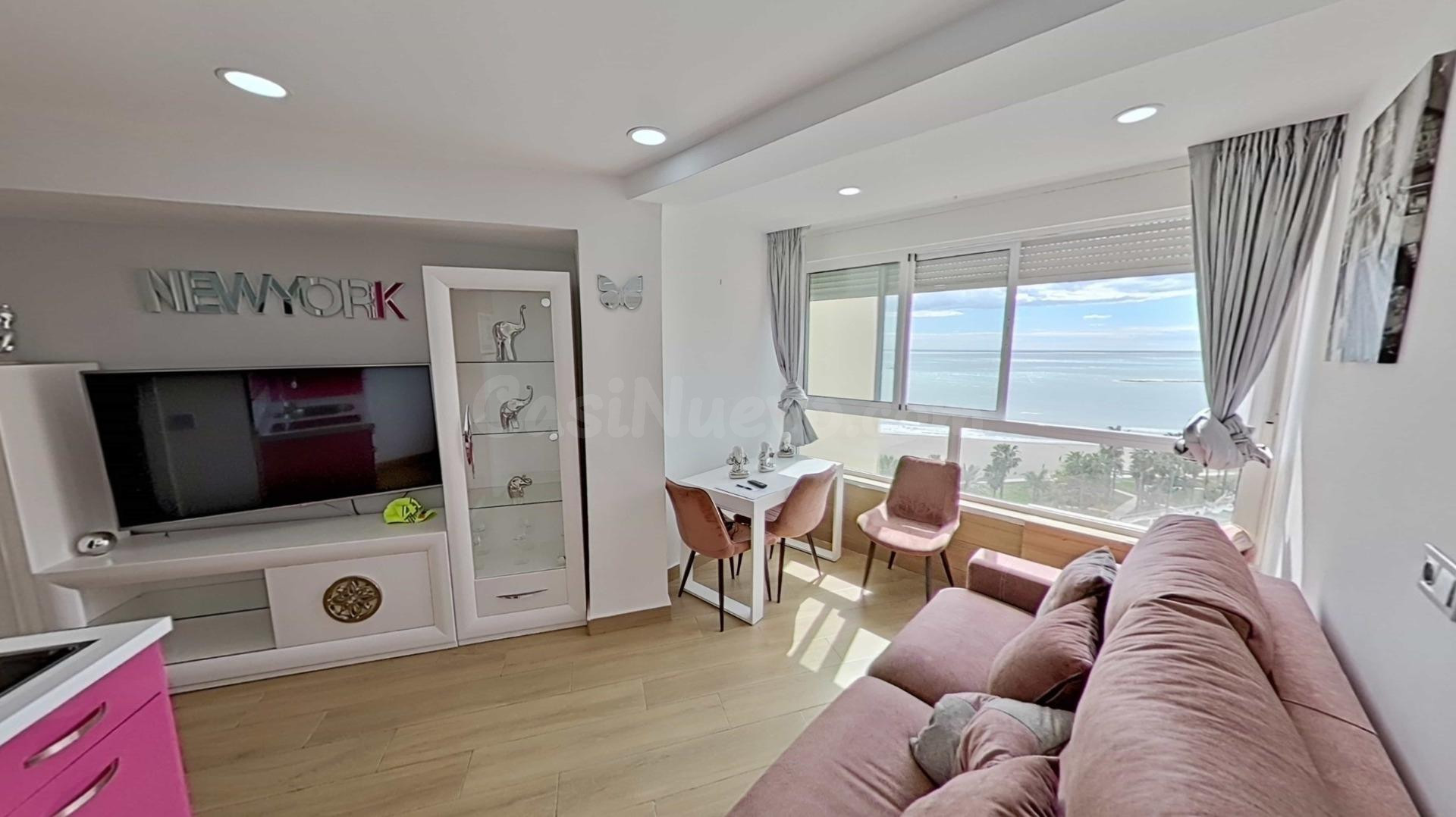 Precioso apartamento reformado en primera línea junto a Puer