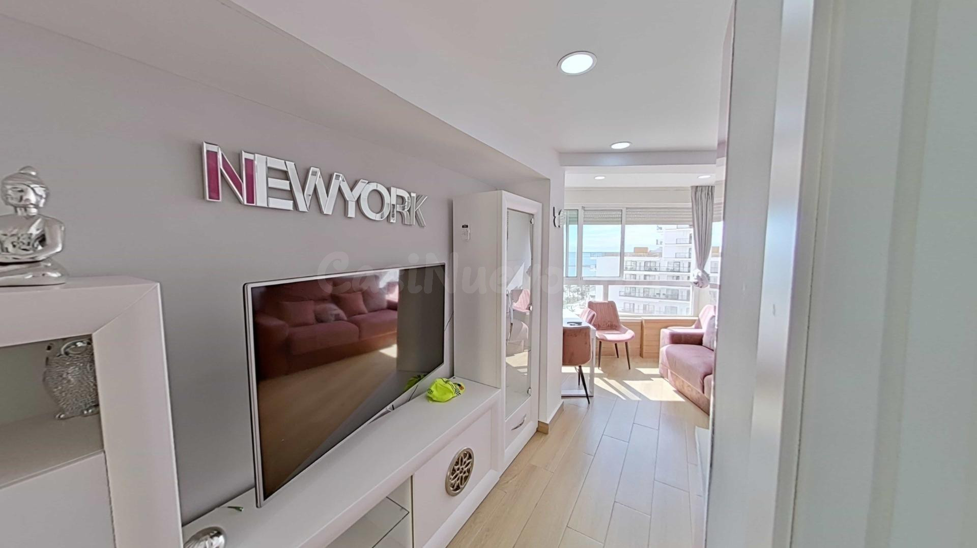 Precioso apartamento reformado en primera línea junto a Puer - foto 3