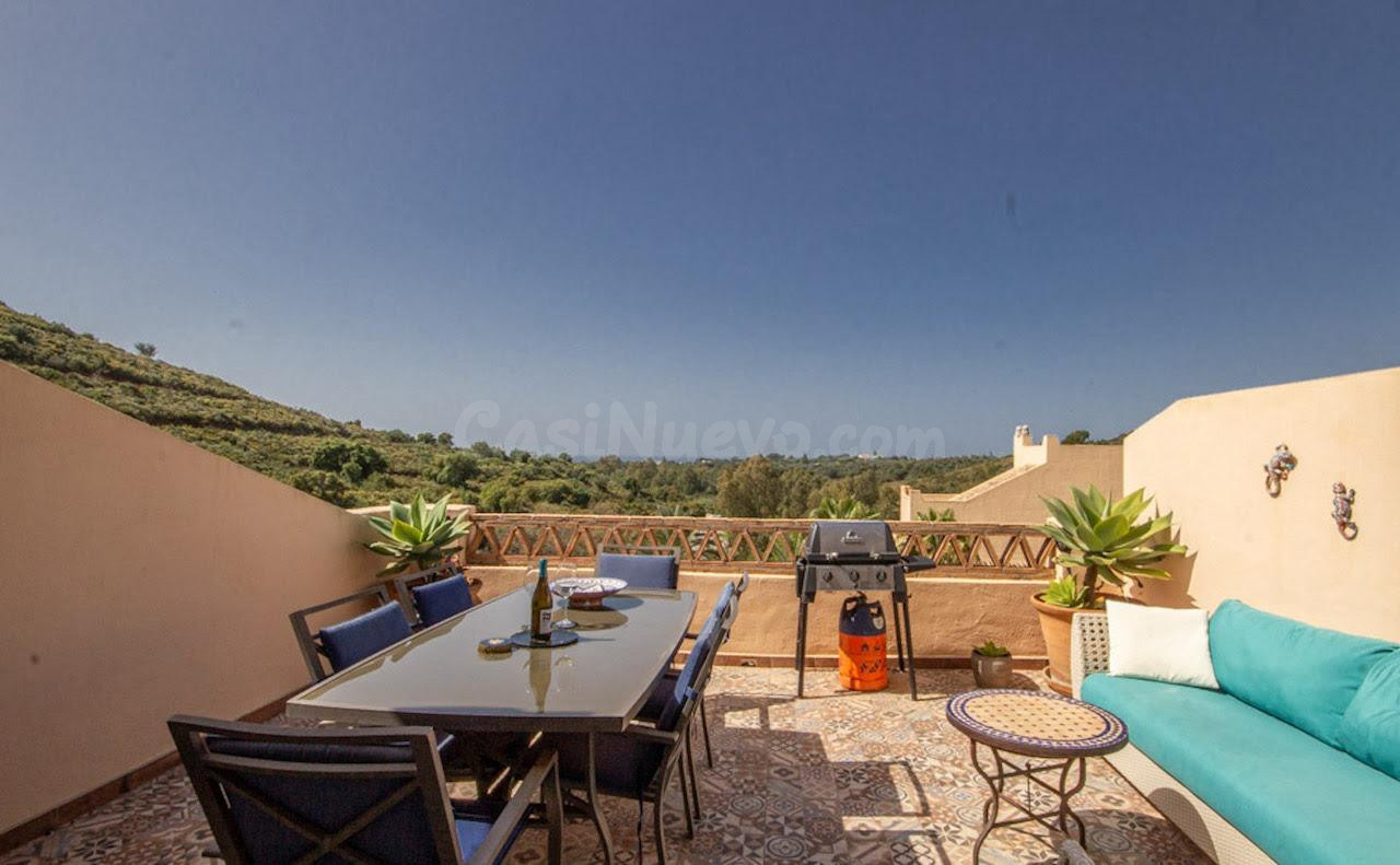 Apartamento impecable con vistas al mar, totalmente amueblad - foto 2