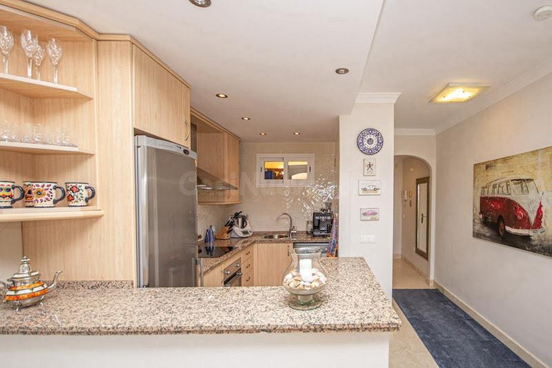 Apartamento impecable con vistas al mar, totalmente amueblad - foto 4
