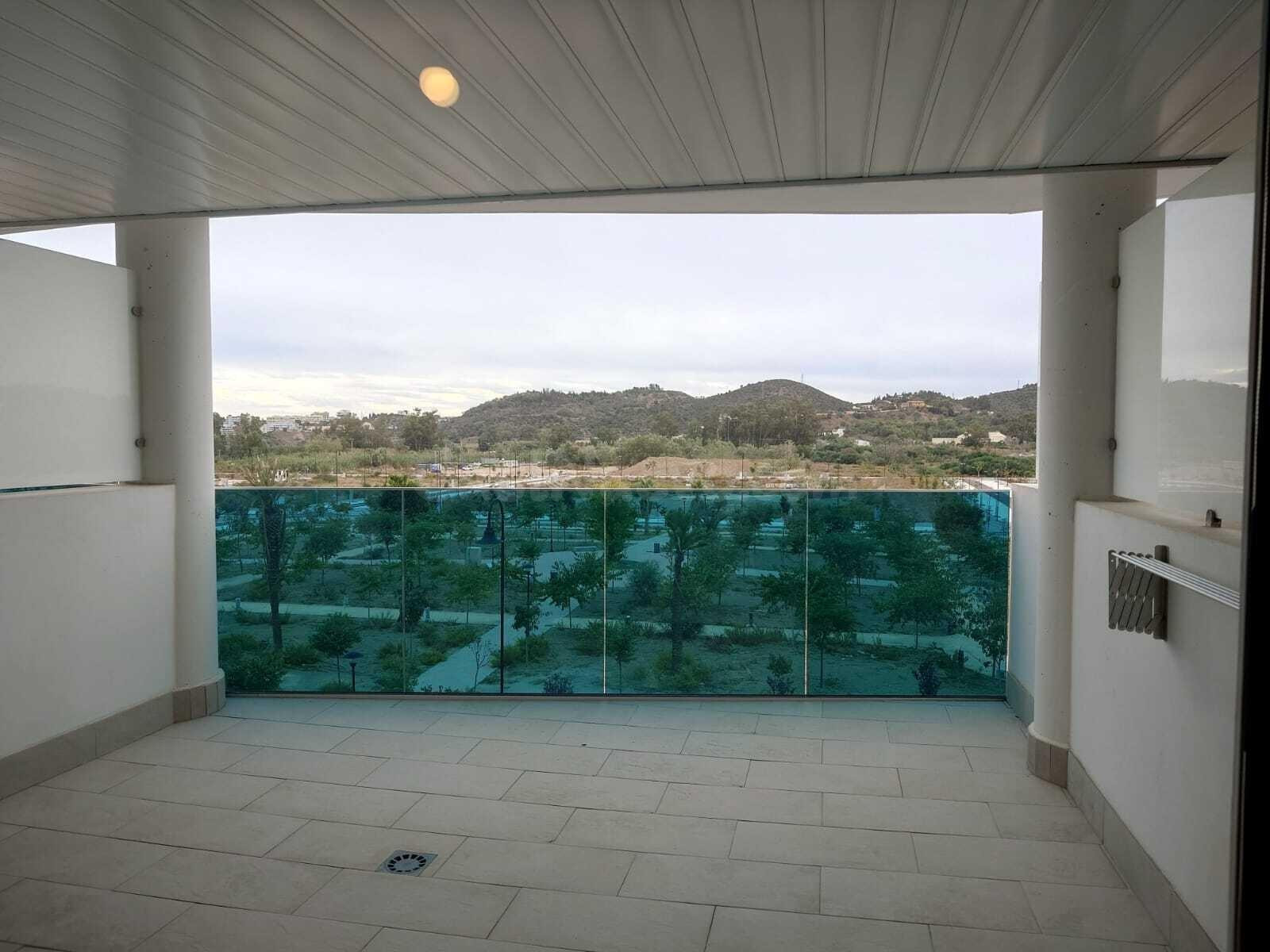 ¡Encantador apartamento en planta media en Jardines de Las L - foto 2