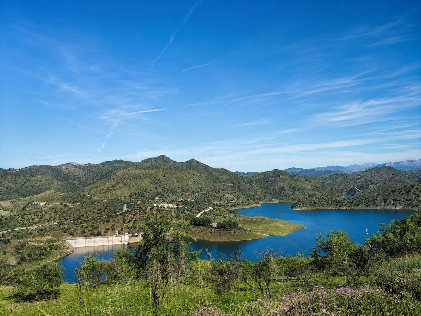 FINCA RÚSTICA CON VISTAS ESPECTACULARES AL PANTANO CASASOLA 