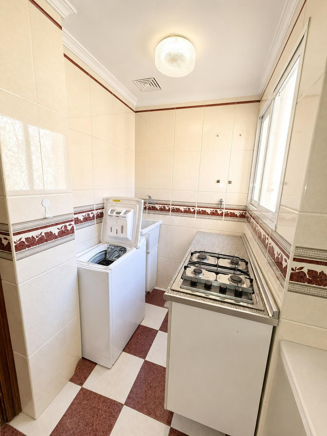 PISO DE ALQUILER PARA ESTUDIANTES EN ZONA DE HUELIN - foto 4