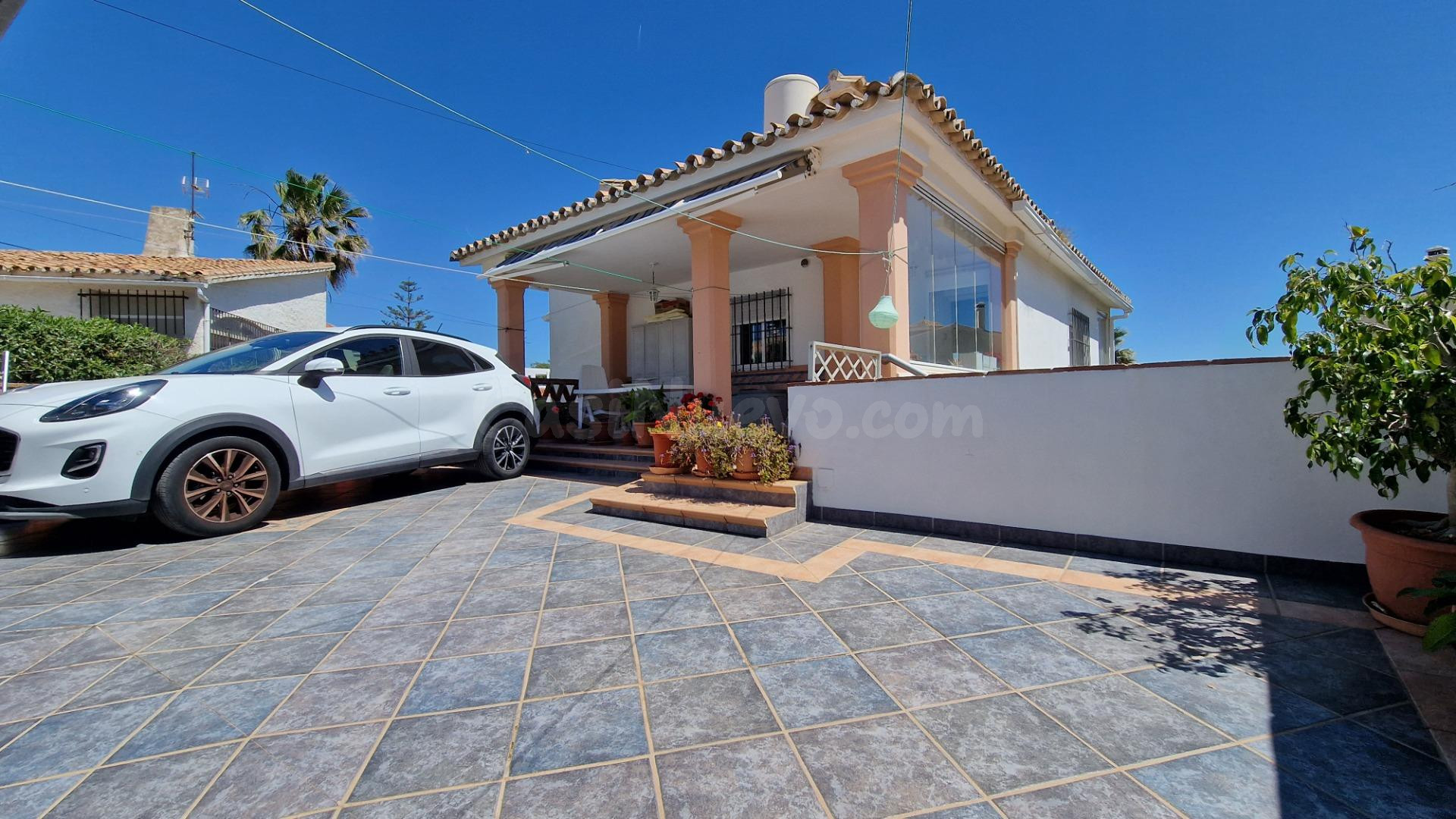 UNA VILLA CON UN SIN FIN DE POSIBLIDADES - foto 2