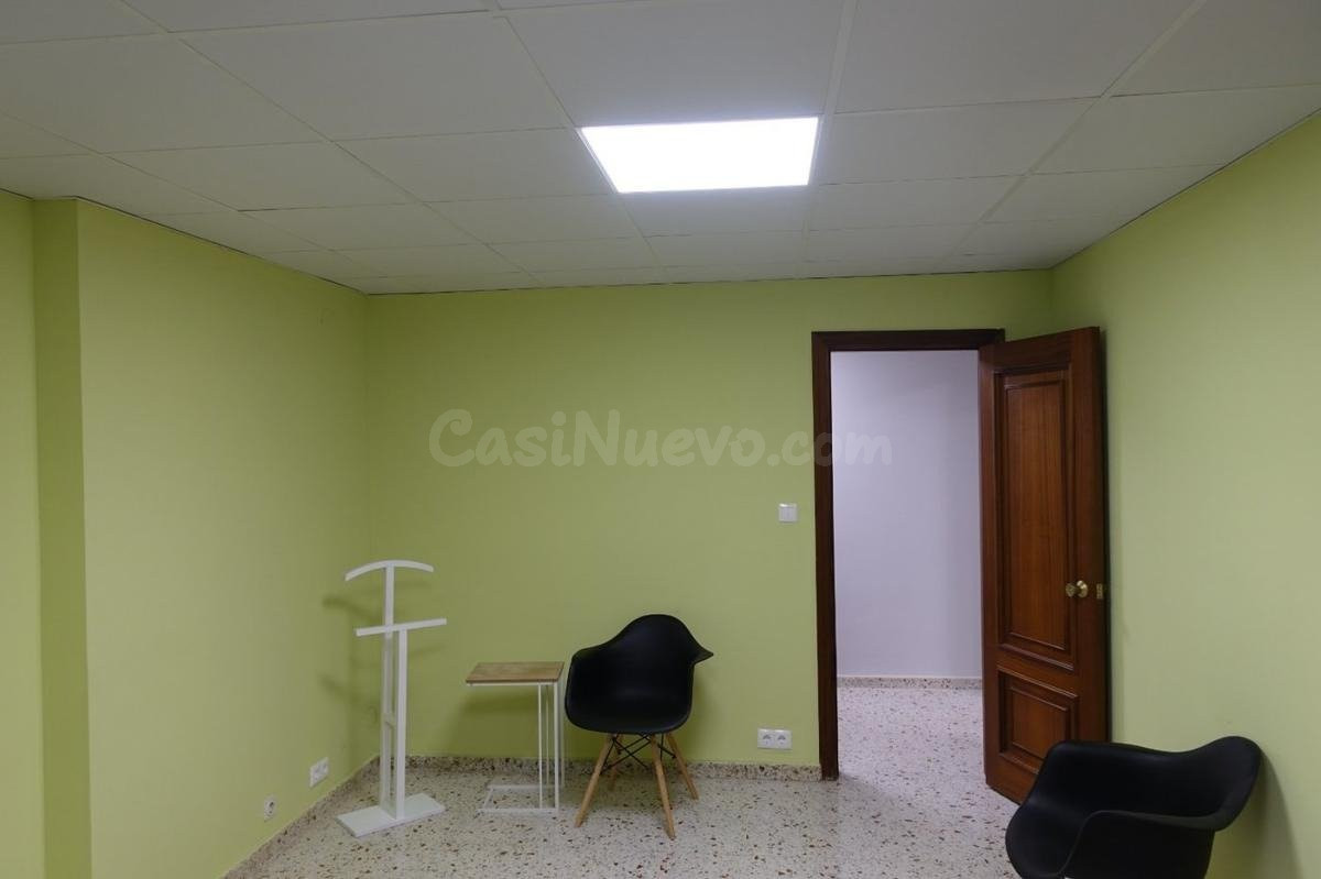 ALQUILER DE OFINCINA EN ZONA ALTA - foto 2