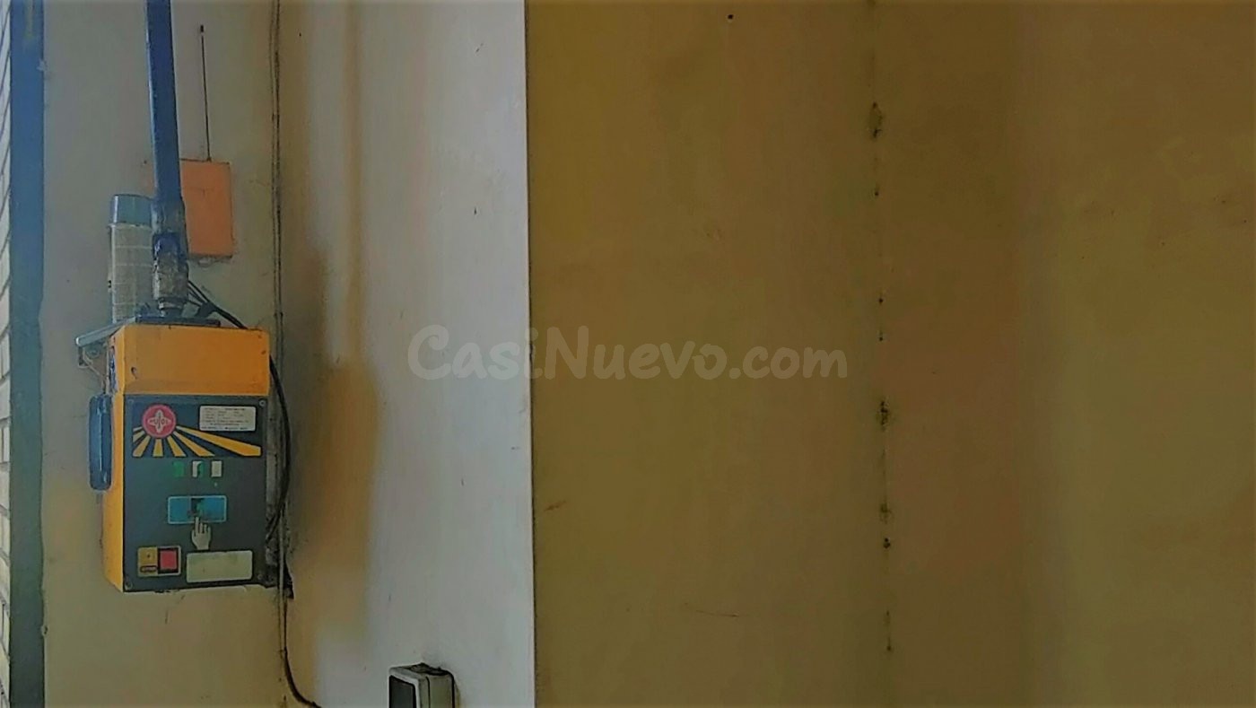 LOCAL DE 80 M2 CON PUERTA AUTOMÁTICA Y MUELLE DE CARGA EN AL - foto 5