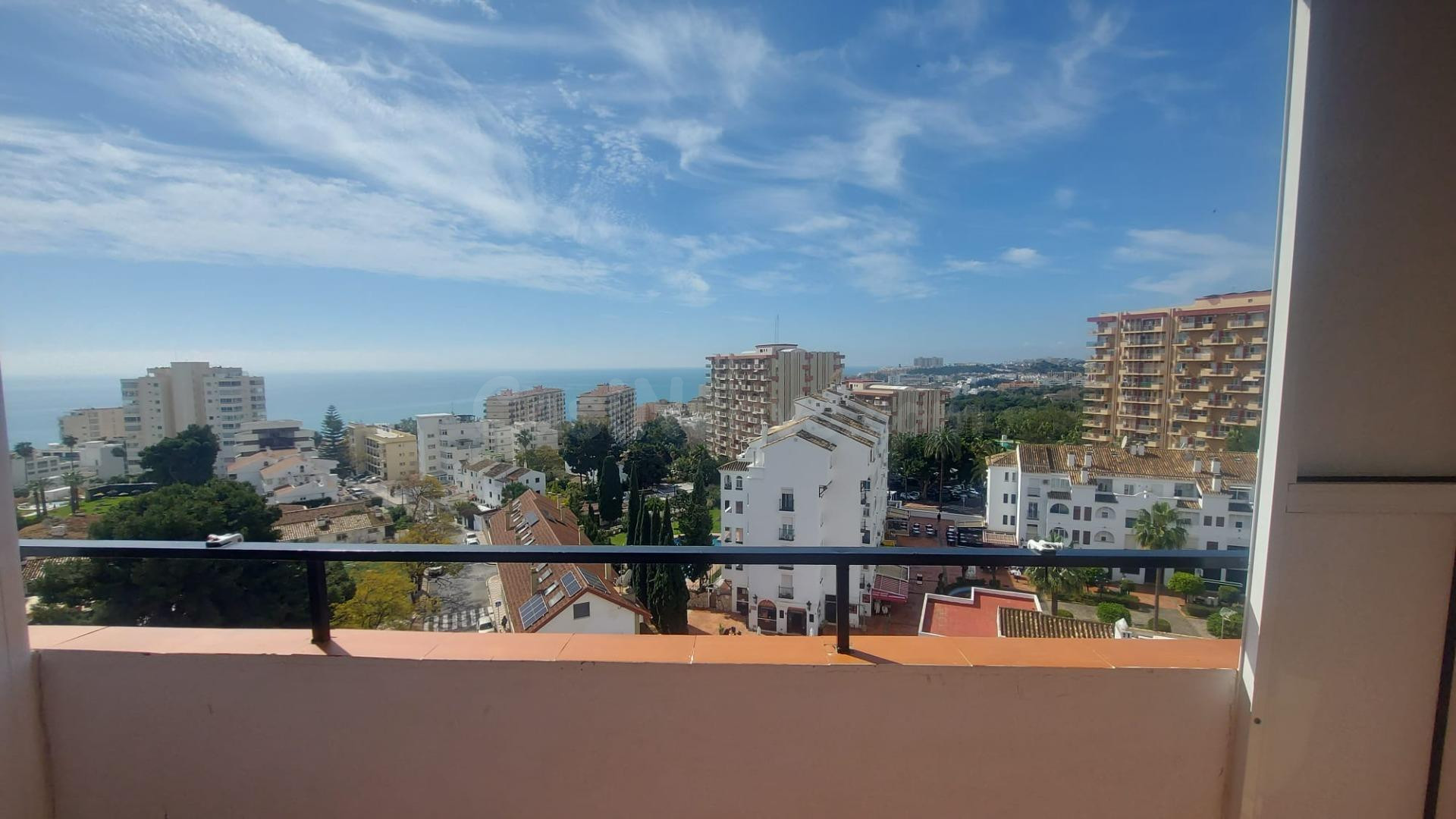 Apartamento de 2 Dormitorios en Última Planta con Vistas al  - foto 4