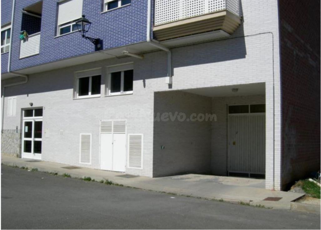 PLAZA DE PARKING EN VALVERDE DE LA VIRGEN - foto 2