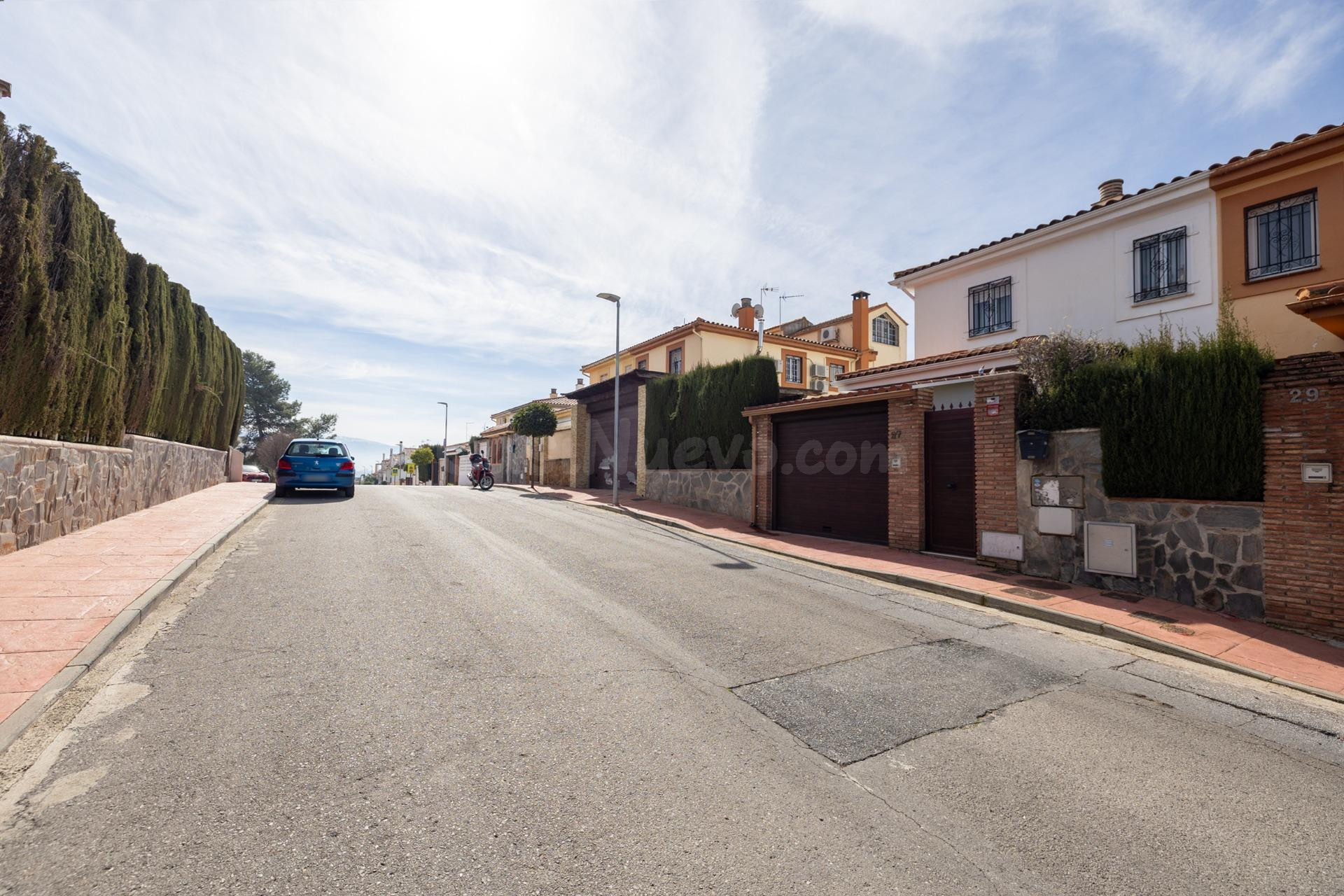 ✨ ¡Tu nuevo hogar con piscina a solo 15 minutos de Granada! - foto 3