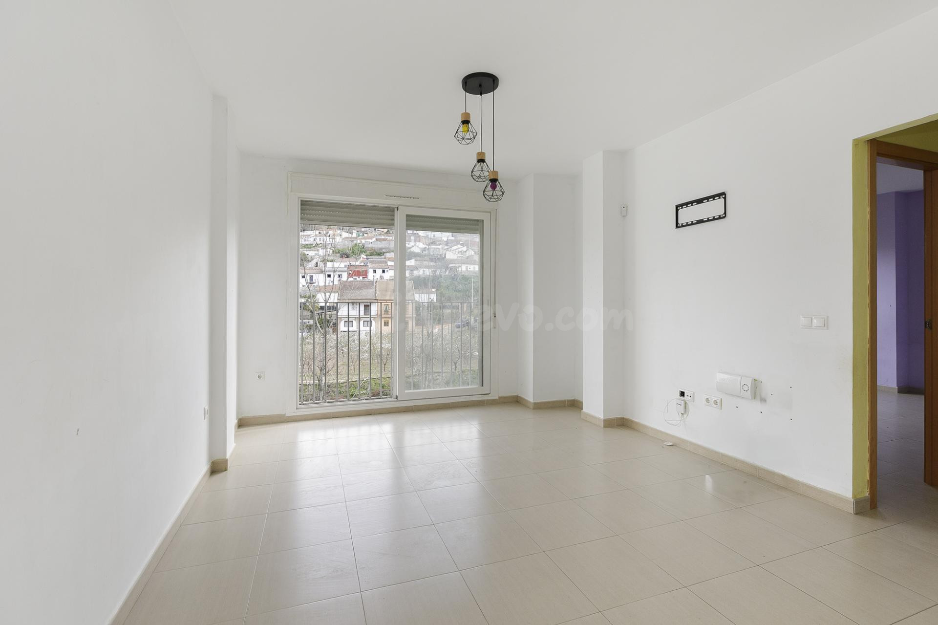 SE VENDE PISO VPO EN PINOS PUENTE – JUNTO AL CUARTEL DE LA G - foto 3