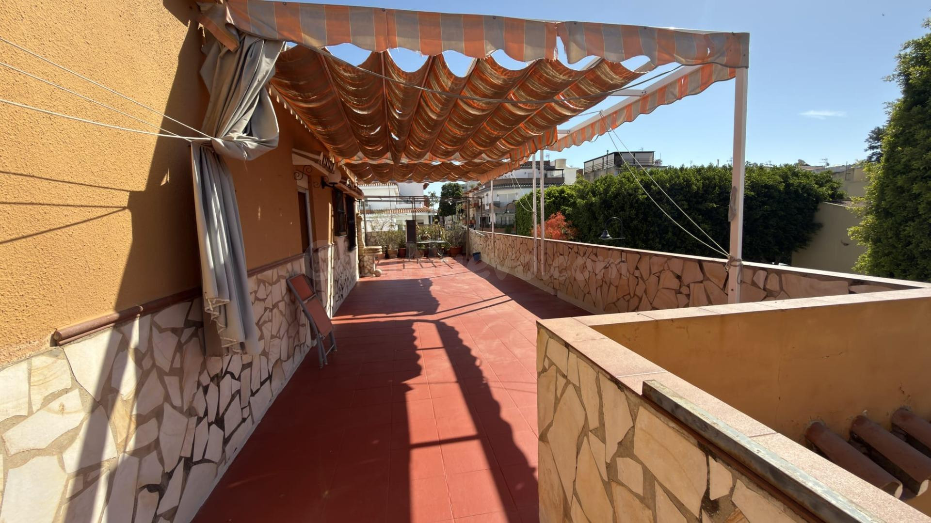 DÚPLEX DE 180 M2 CON ENTRADA INDEPENDIENTE Y SOLARÍUM PRIVAD - foto 2