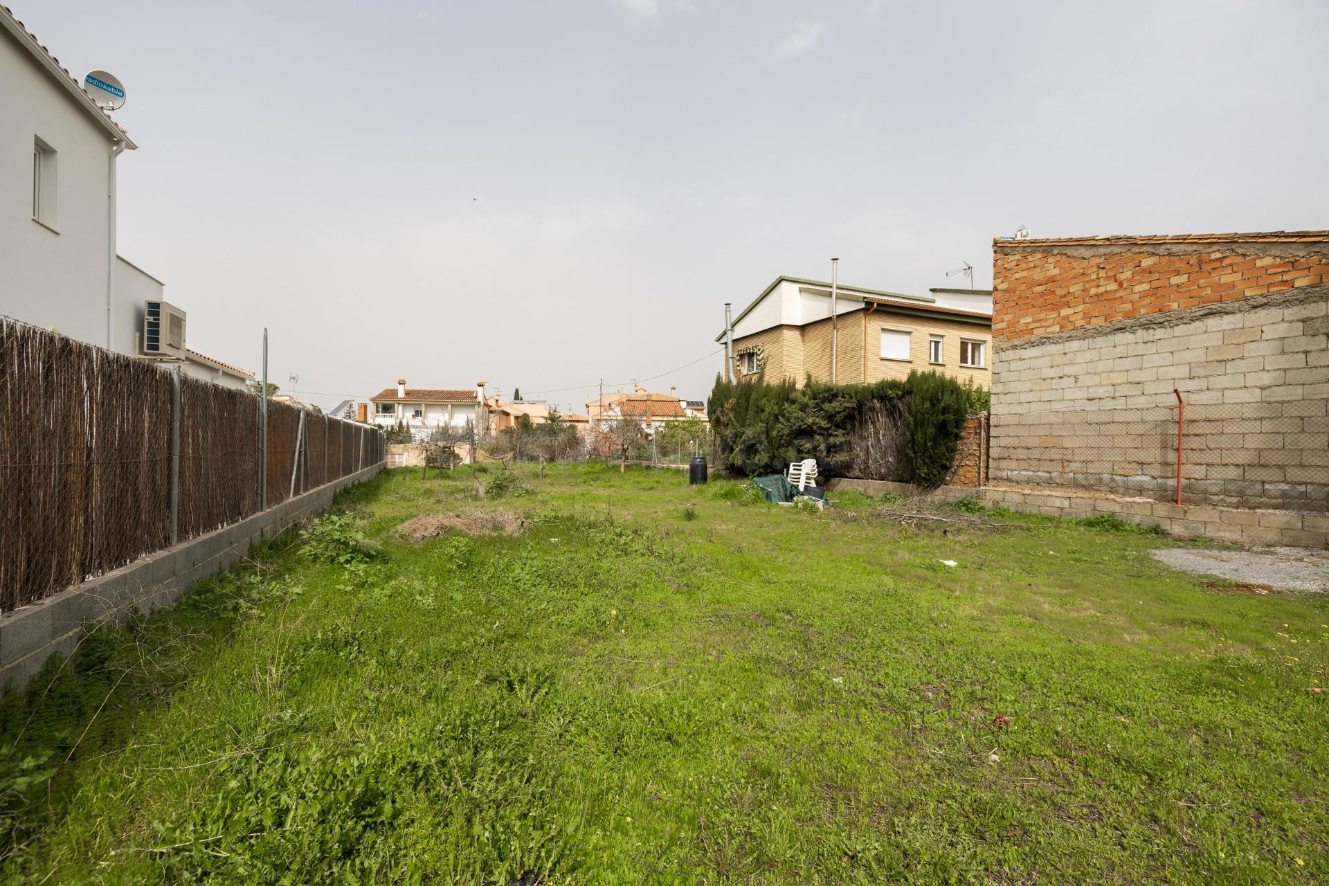 Solar urbano para construir tu chalet en la entrada de Cájar - foto 2