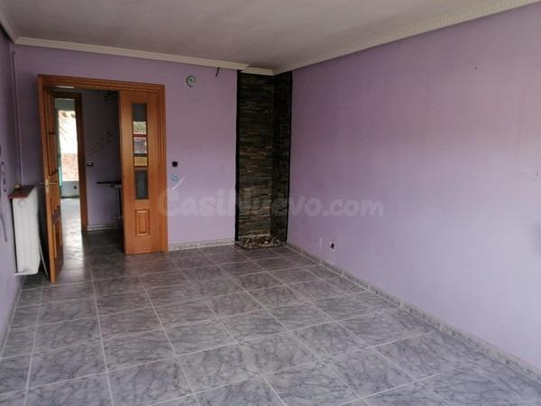 PISO PARA REFORMAR EN LA ROBLA - foto 2