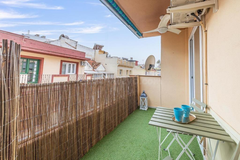 ¡IMPRESIONANTE PISO DE 140 m2 EN PLENO CENTRO DE FUENGIROLA! - foto 2