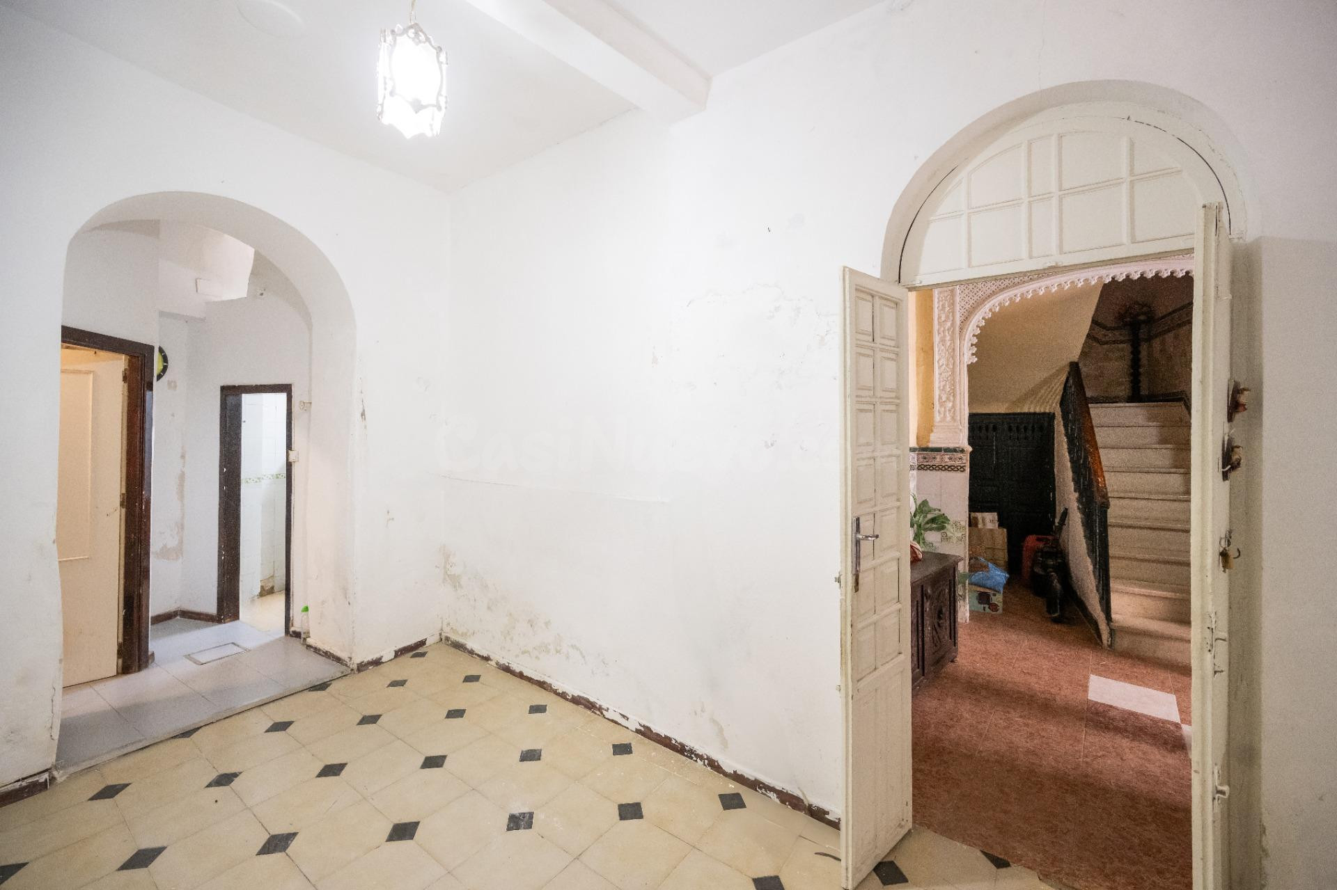EDIFICIO COMPLETO EN EL BARRIO DE FERIA – GRAN OPORTUNIDAD D - foto 5