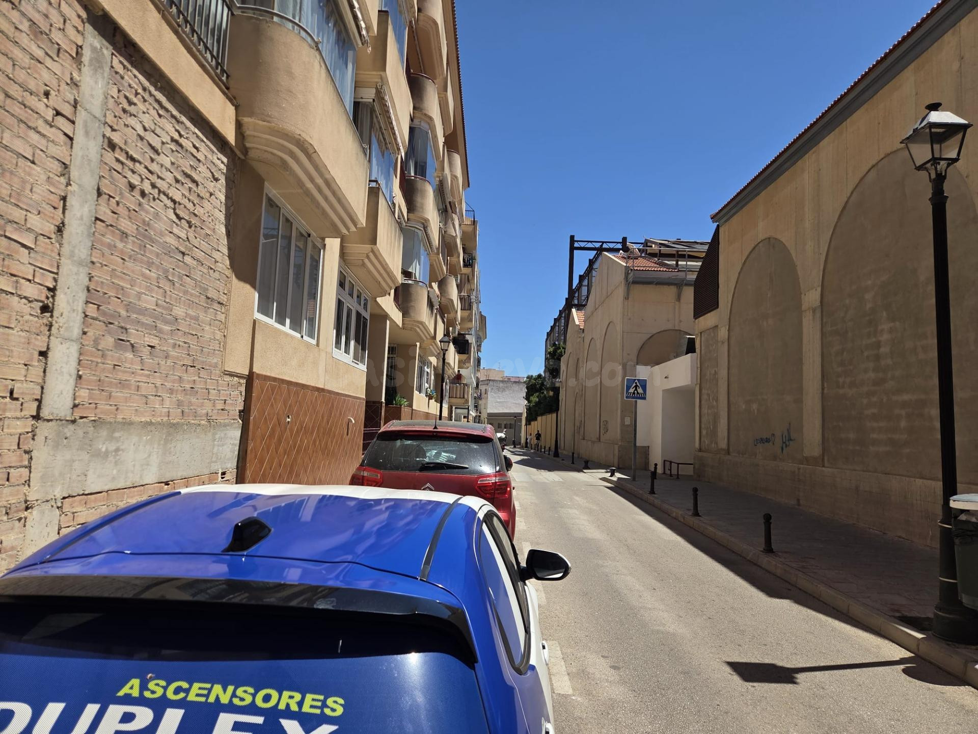 LOCAL COMERCIAL CON VADO Y POSIBILIDAD DE CAMBIO DE USO EN C - foto 2